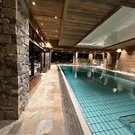 Les Cornettes Otel