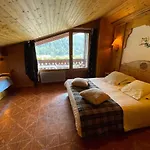 Les Cornettes Hotel