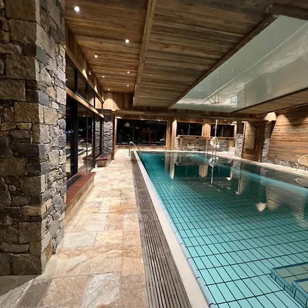 Les Cornettes Hotel
